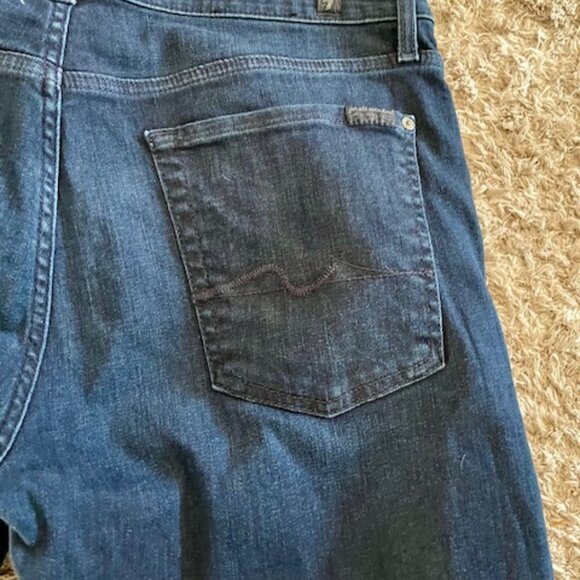7 For All Mankind Austyn Straight Relaxed Jeans (33 X 33) - Picture 5 of 7